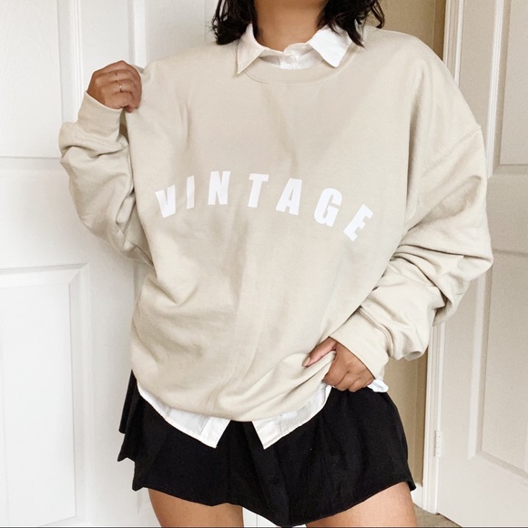 Vintage Tops - Vintage Oversized Crewneck Sweatshirt